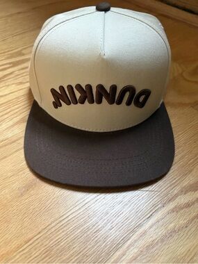 DUNKIN Two-Tone Beige and Brown Snapback Hat